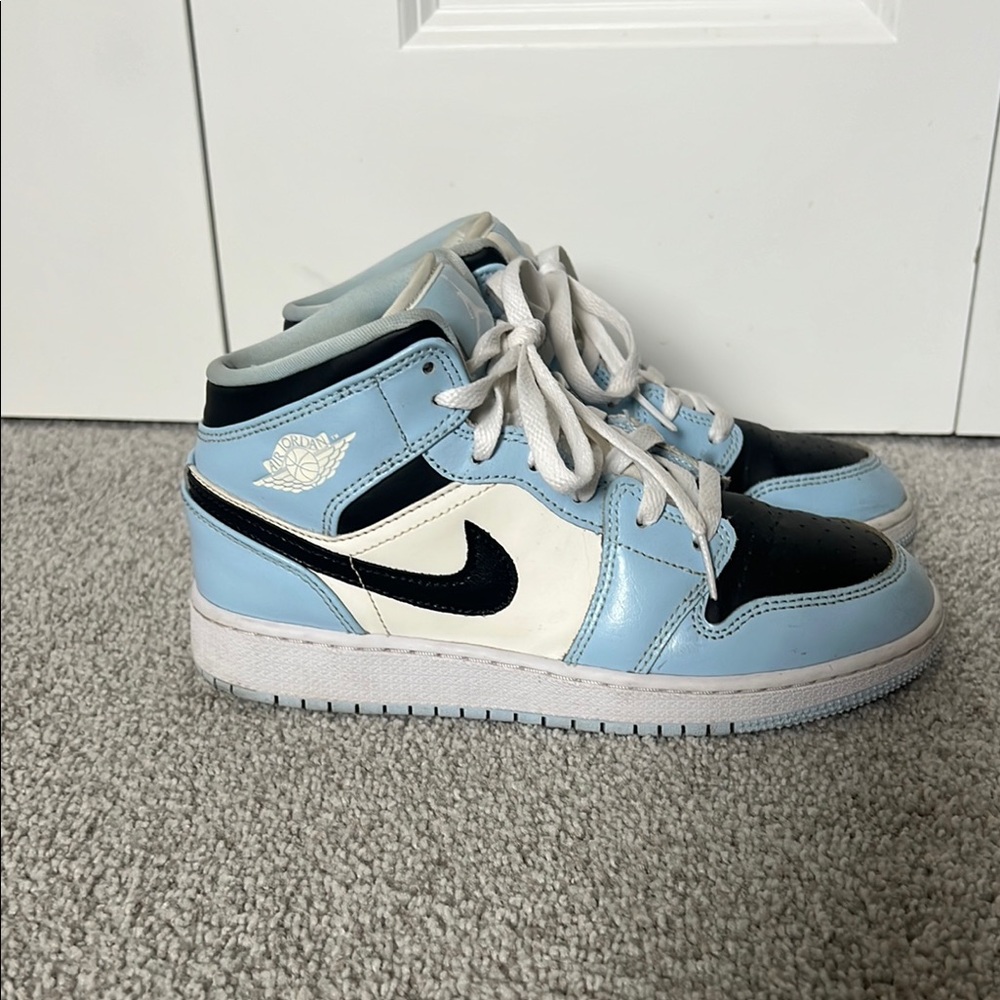 Jordan Kids Blue and Black Sneakers